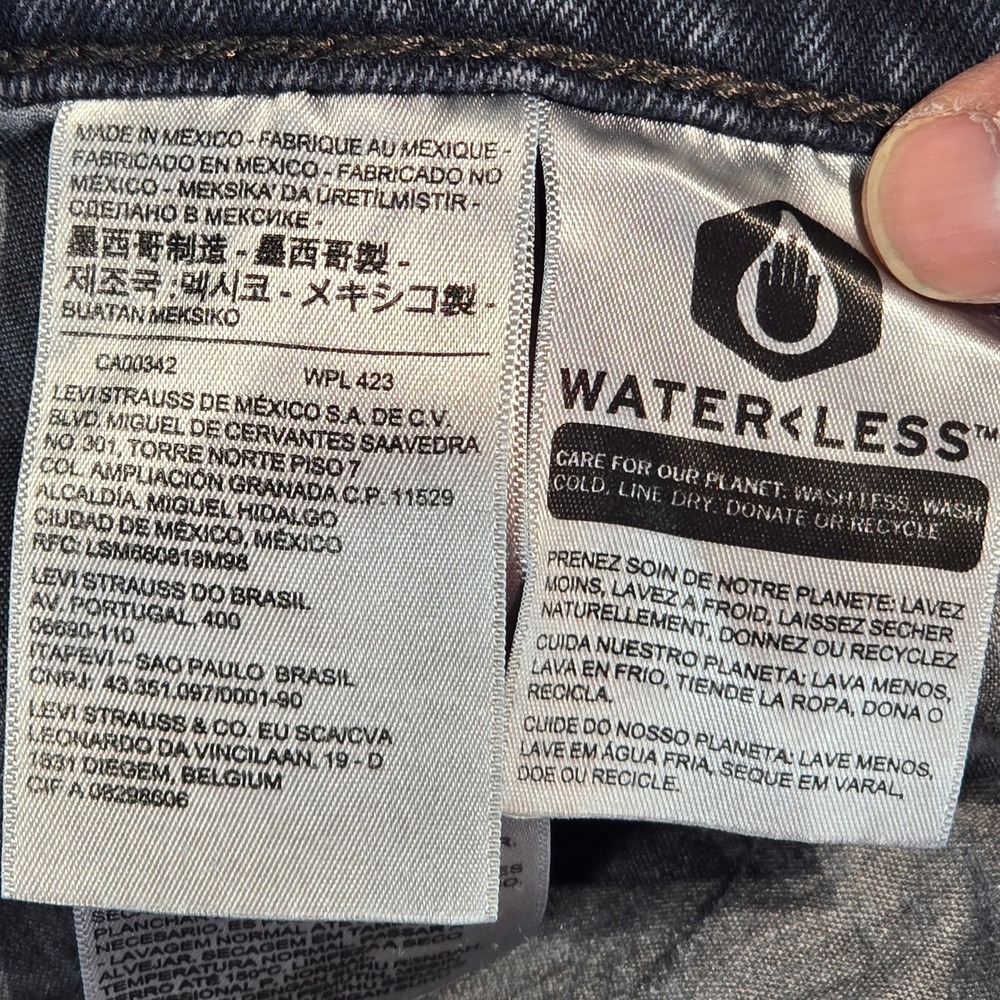 Levis Premium Wedgie Straight Jeans Dark Wash Button Fly 22861-0064 Womens 30 - Picture 5 of 16